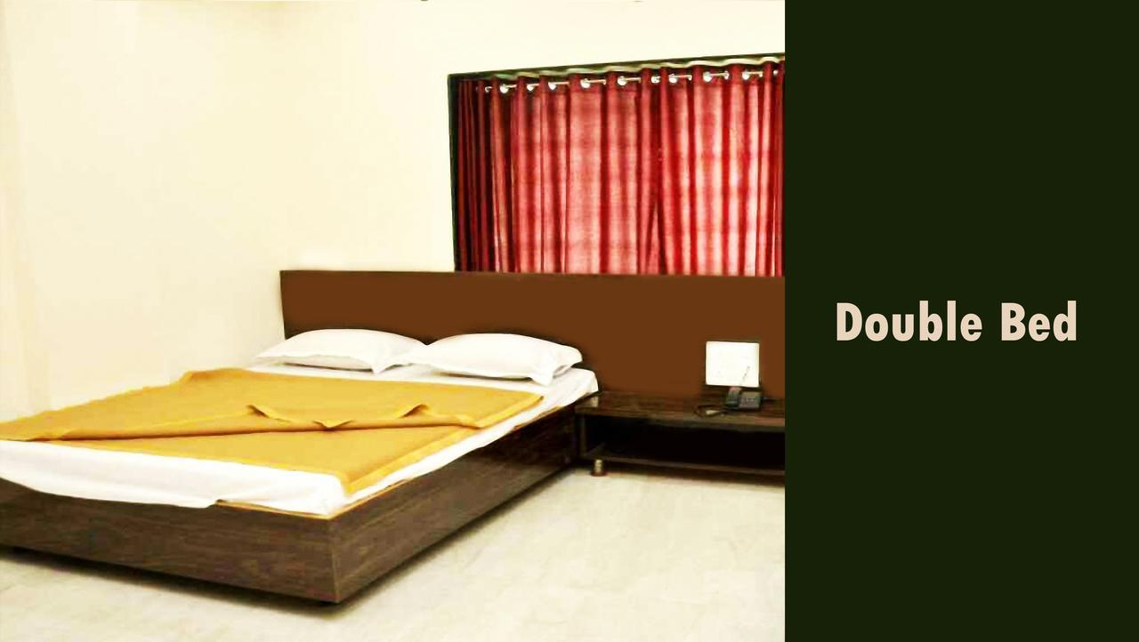 Sai Rajaram Palace Shirdi Ngoại thất bức ảnh